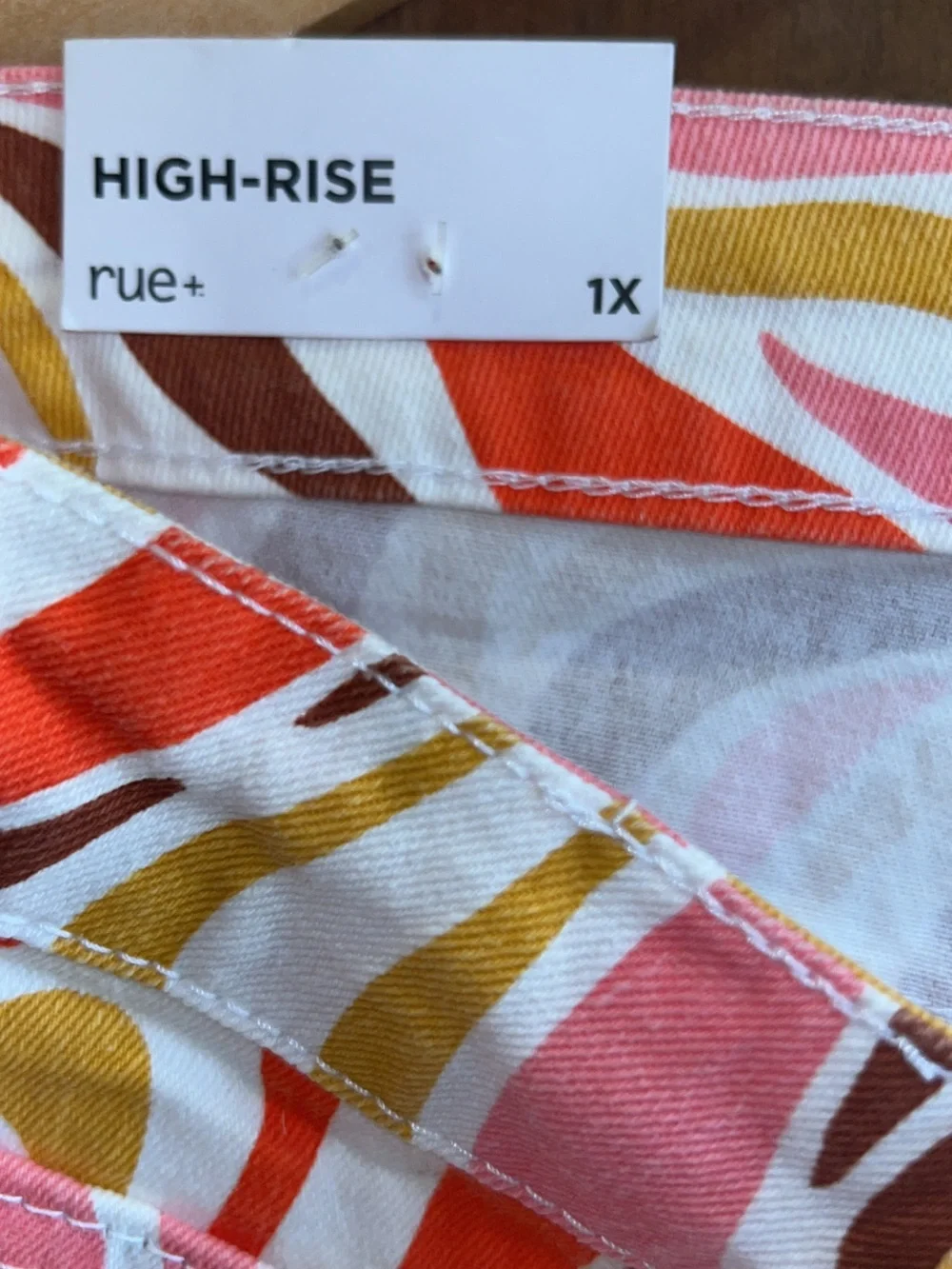 Rue+ High-Rise Retro Swirl Print Skate Jeans Size 1X - Picture 5 of 7